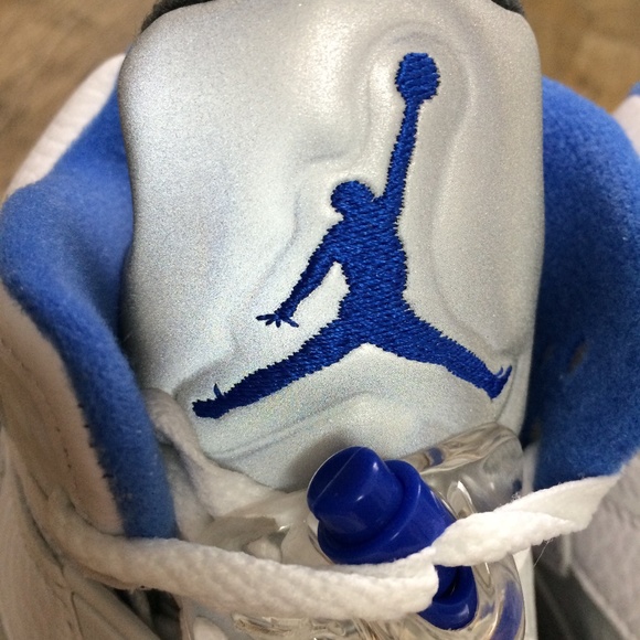 Jordan 5 Retro White Stealth (2021) M9, W10.5 - Picture 11 of 15